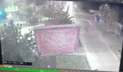 3 kişinin öldüğü kaza anı güvenlik kameralarınca görüntülendi