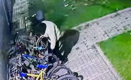 60 saniyede bisiklet hırsızlığı anbean kaydedildi