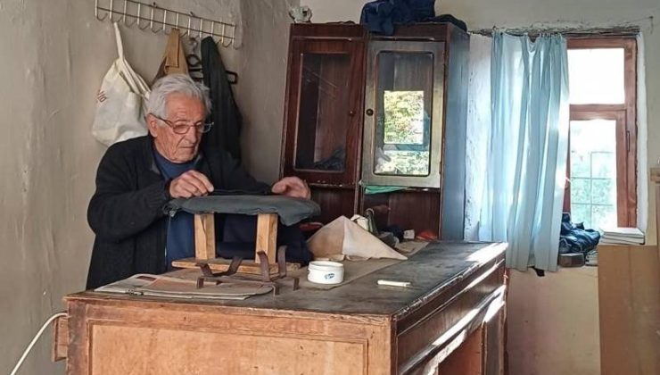 73 yıllık terzi Hıdır Akyar mesleğine veda ediyor