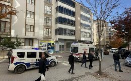 85 yaşındaki adam 4. kattan düşerek yaşamını yitirdi