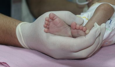 700 gram doğan bebek 140 gün sonunda yaşam mücadelesini kazandı