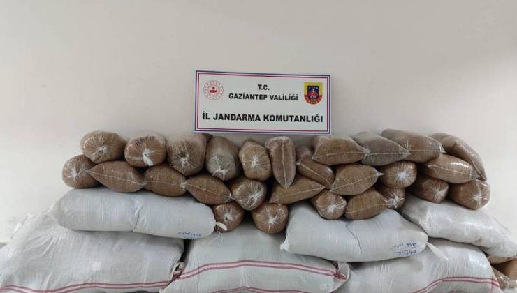 1 milyon TL değerinde kaçak sigara operasyonu: 11 gözaltı