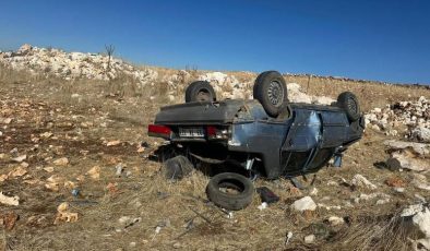 Mardin Mazıdağı’nda otomobil devrildi: 2 yaralı