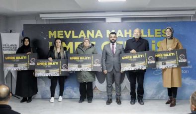 Muhtar vaadini tuttu: Kura ile 5 kişiyi umreye gönderiyor