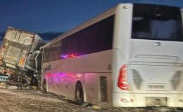 Afyonkarahisar’da otobüs, tır ve otomobil çarpıştı: 30 yaralı
