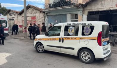 Bir kadın evinde başından vurulmuş halde ölü bulundu