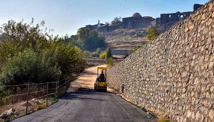 Hevsel Bahçeleri yolu ve Fiskaya merdivenleri yenilendi