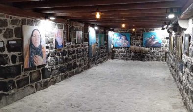 Diyarbakır’da “Yedi Yüz, Bir Şehir” sergisi sanatseverleri ağırlıyor