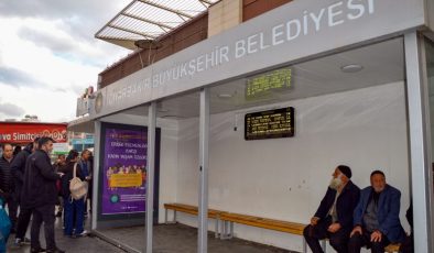 Diyarbakır’da akıllı duraklarla otobüs takibi dönemi başladı