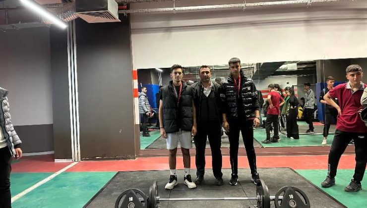 Diyarbakır’da ilk kez düzenlenen halter müsabakaları büyük ilgi gördü
