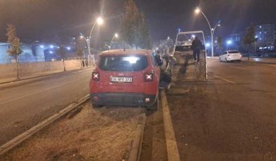 Diyarbakır’da kontrolden çıkan cip refüje çarptı: 1 yaralı