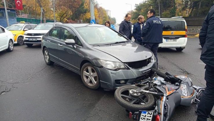 Diyarbakır’da otomobil motosiklete çarptı: 1 yaralı