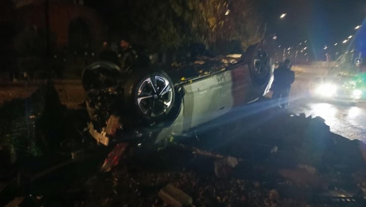 Diyarbakır’da takla atan otomobilde 2 yaralı