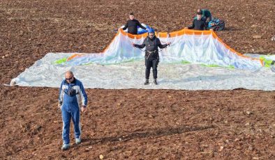 Diyarbakırlı Uçan köftecinin anısına yamaç paraşütü eğitimi