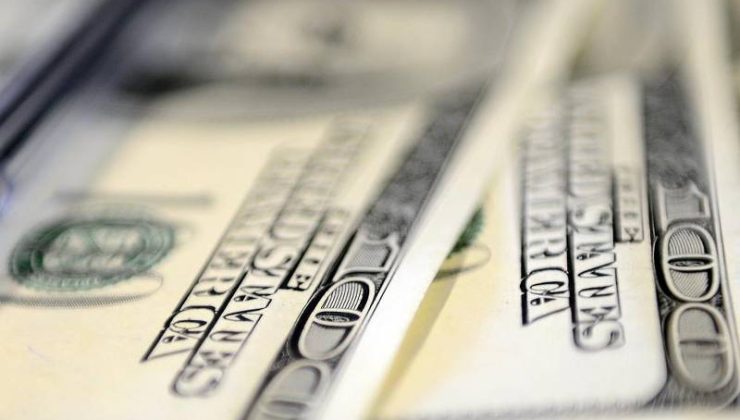 Dolar ve euro güne rekor seviyelerde başladı
