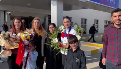 Dünya Gençler Boks Şampiyonası’nda ikinci olan Pınar Benek, Şırnak’ta coşkuyla karşılandı