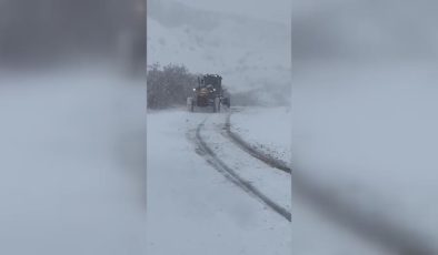 Elazığ ve Bingöl’de 318 köy yolu kar nedeniyle kapandı