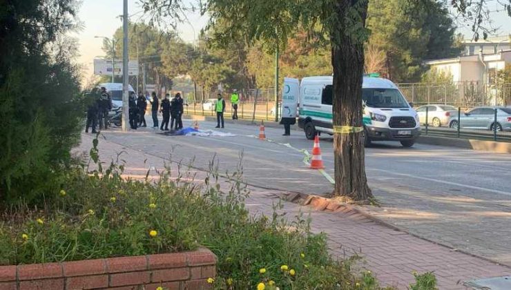 Gaziantep’te halk otobüsünün altında kalan motosikletli öldü