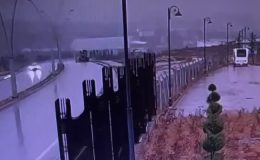 Greydere çarpan otomobilin sürücüsü hayatını kaybetti