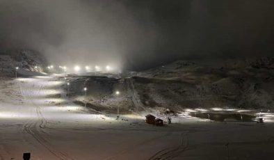 Hakkari Merga Bütan’a sezonun ilk karı düştü
