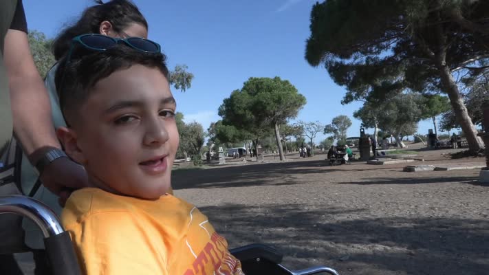 Hakkarili engelli Umut’un deniz görme hayali Antalya’da gerçek oldu