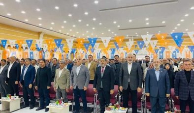 Hani ilçe kongresi şölen havasında geçti