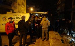 Hasarlı binada 30 yaşında erkek cesedi bulundu