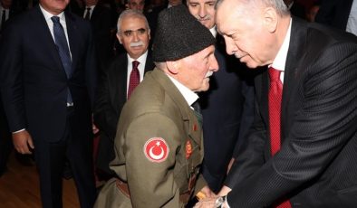 Kore Gazisi Uzun, Cumhurbaşkanı Erdoğan ile bir araya geldi