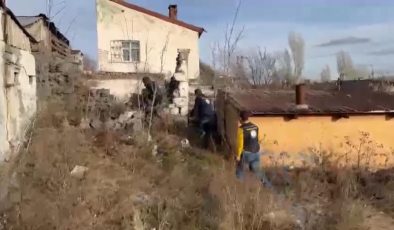Kars’ta düzensiz göçmenler kovalamacayla yakalandı