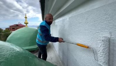 Kavga etmenin cezasını cami tadilatında çalışarak çekiyor