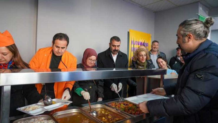 Kayapınar’da Halk Lokantası açıldı: Günde bin kişiye uygun yemek