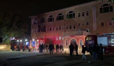 Kur’an kursu yatakhanesindeki yangın kısa sürede söndürüldü