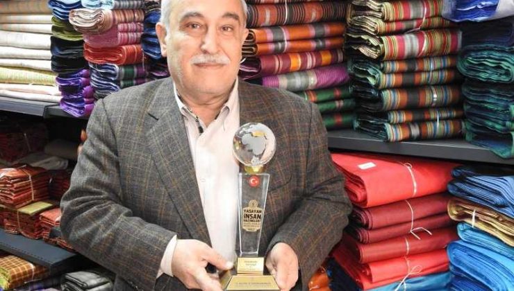 Kutnu ustası Mekki, “Yaşayan İnsan Hazineleri Ödülü” aldı