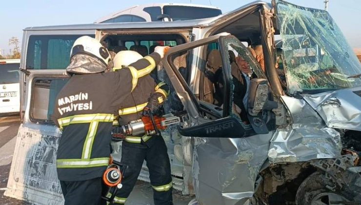Mardin’de otobüs ve minibüs kazası: 2 yaralı