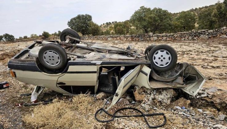 Mardin’de otomobil şarampole yuvarlandı: 2 yaralı