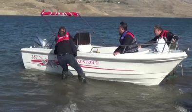 Muş’ta ekipler su kaynaklarında kaçak avcılığı önlemeye çalışıyor