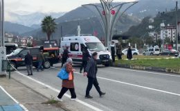 Öğrenci servisi ile otomobilin çarpıştığı kazada 10 kişi yaralandı