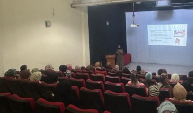 Diyarbakır’da ebeveynlere okul öncesi seminer verildi