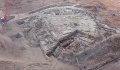 Seyitömer Höyüğü’nde Tunç Çağı’ndan kalma haşhaş ve nohut taneleri bulundu