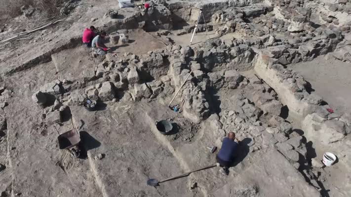 Tatarlı Höyük’te Orta Tunç Çağı’na ait yapı açığa çıkarıldı