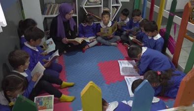 Tek öğretmen olarak görev yaptığı okulun çehresini değiştirdi
