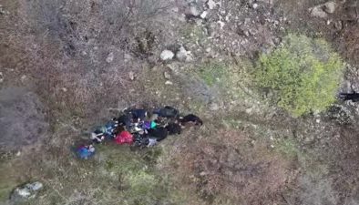Van’da tırmanışta yaralanan dağcıyı arkadaşları 4 km taşıdı