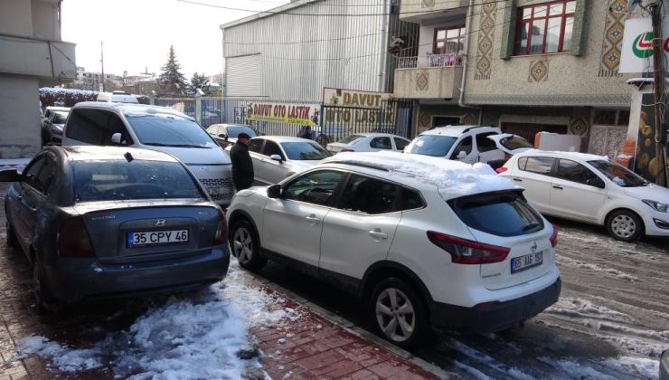 Van’da kar yağışıyla birlikte kış lastiği telaşı başladı