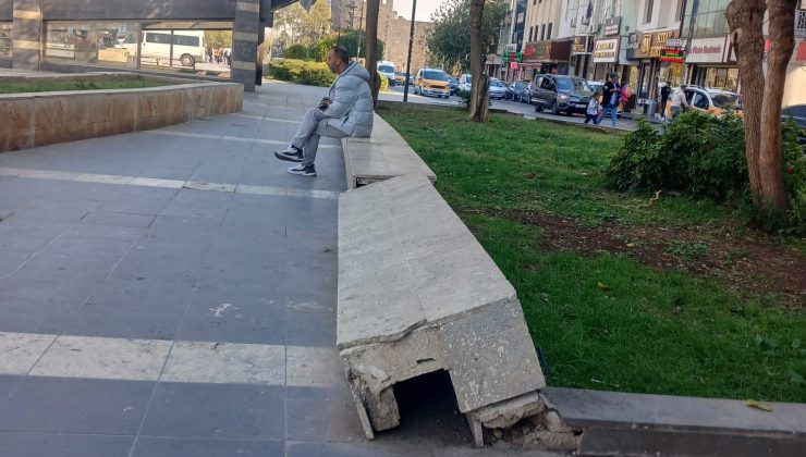 Diyarbakır’da Taştan Banklar Onarım Bekliyor: Hem görüntü kirliliği hem tehlike oluşturuyor