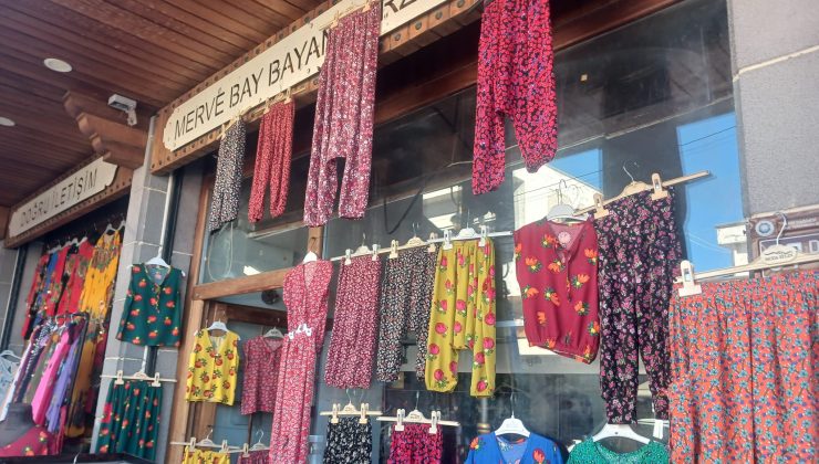 Çocuk Şalvarlar Diyarbakır’da turistlerin ilgi odağı oldu