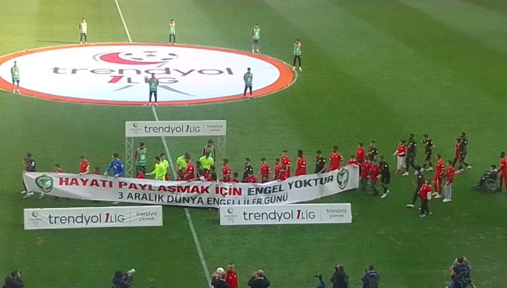 Amedspor ve Manisa FK karşı karşıya: İlk düdük çaldı