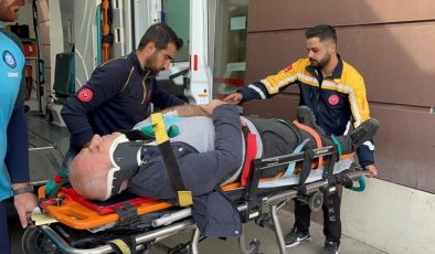 Otomobil ile motosiklet çarpıştı: 1 yaralı