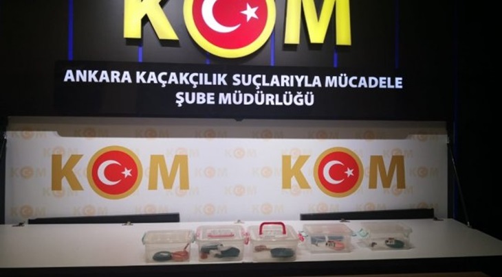Ankara’ya 4 buçuk kilo kaçak altınla geldiler