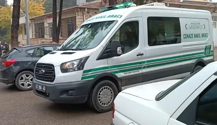 Arazisindeki yangını söndürmek isterken alevlerin arasında kalarak öldü