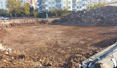 Depremden etkilenen camiiler yeniden yapılmaya başlandı.